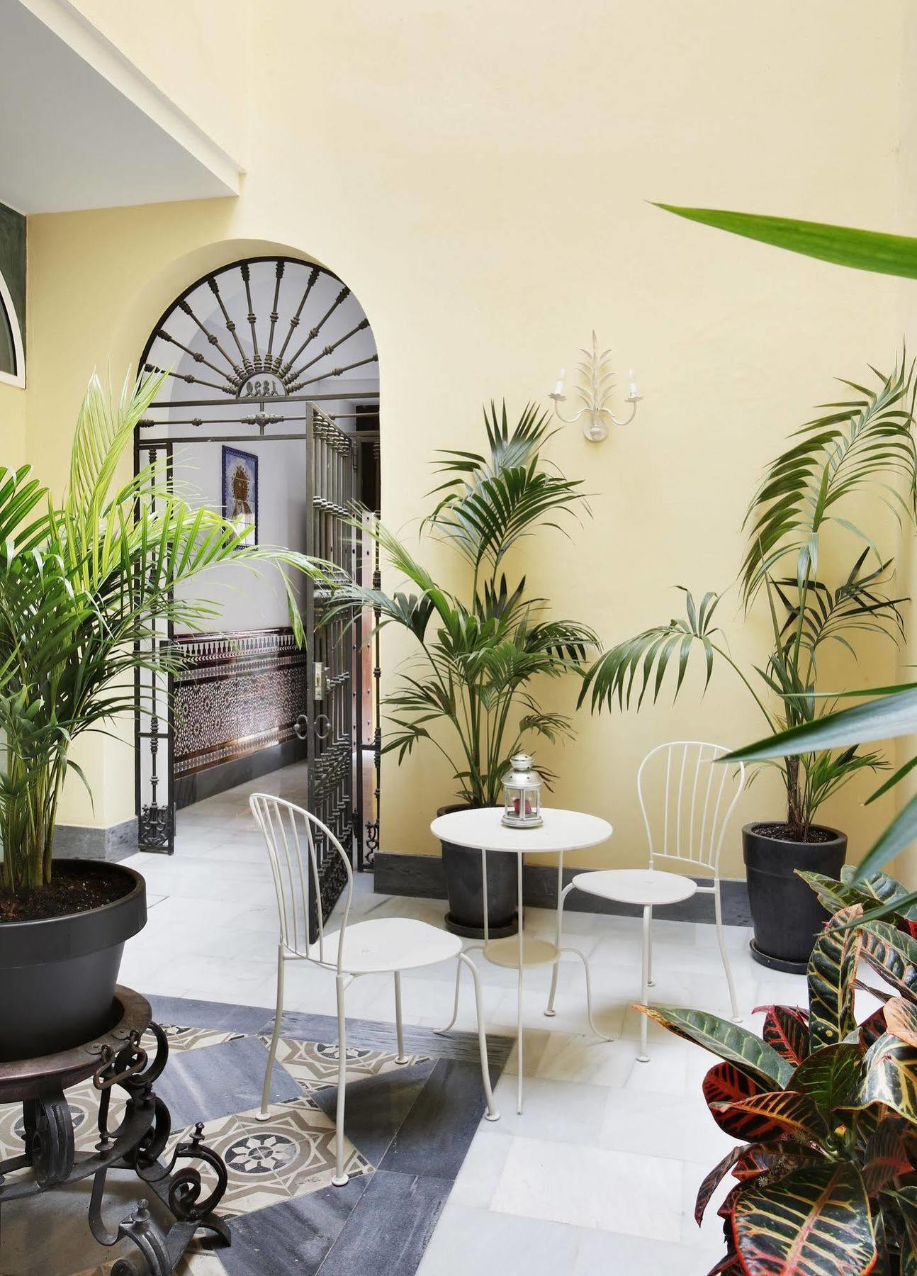Apartamentos Mariscal Sevilla Exterior foto